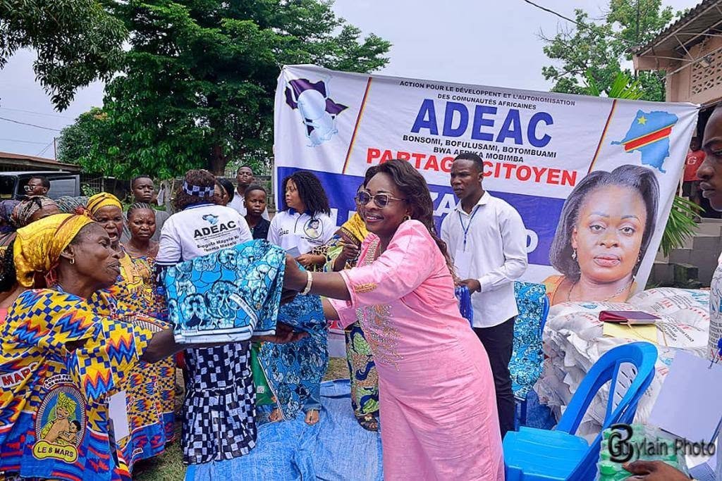 Groupe de jeunes lors d'une activité collective